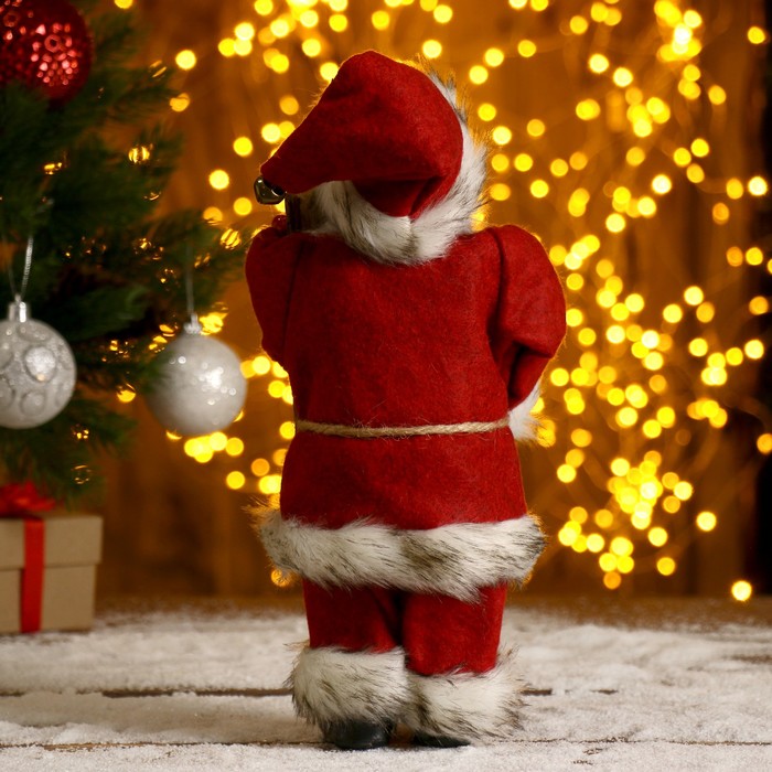 Дед Мороз  В красной шубке, с брёвнышком 29 см 3555414 (Вид 3)