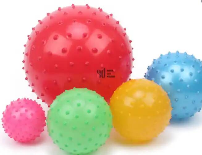 Надувной мяч  Ежик (18 см,с пупырышками,цвет микс,пакет) ( Арт. GQ527-30) кратно 10