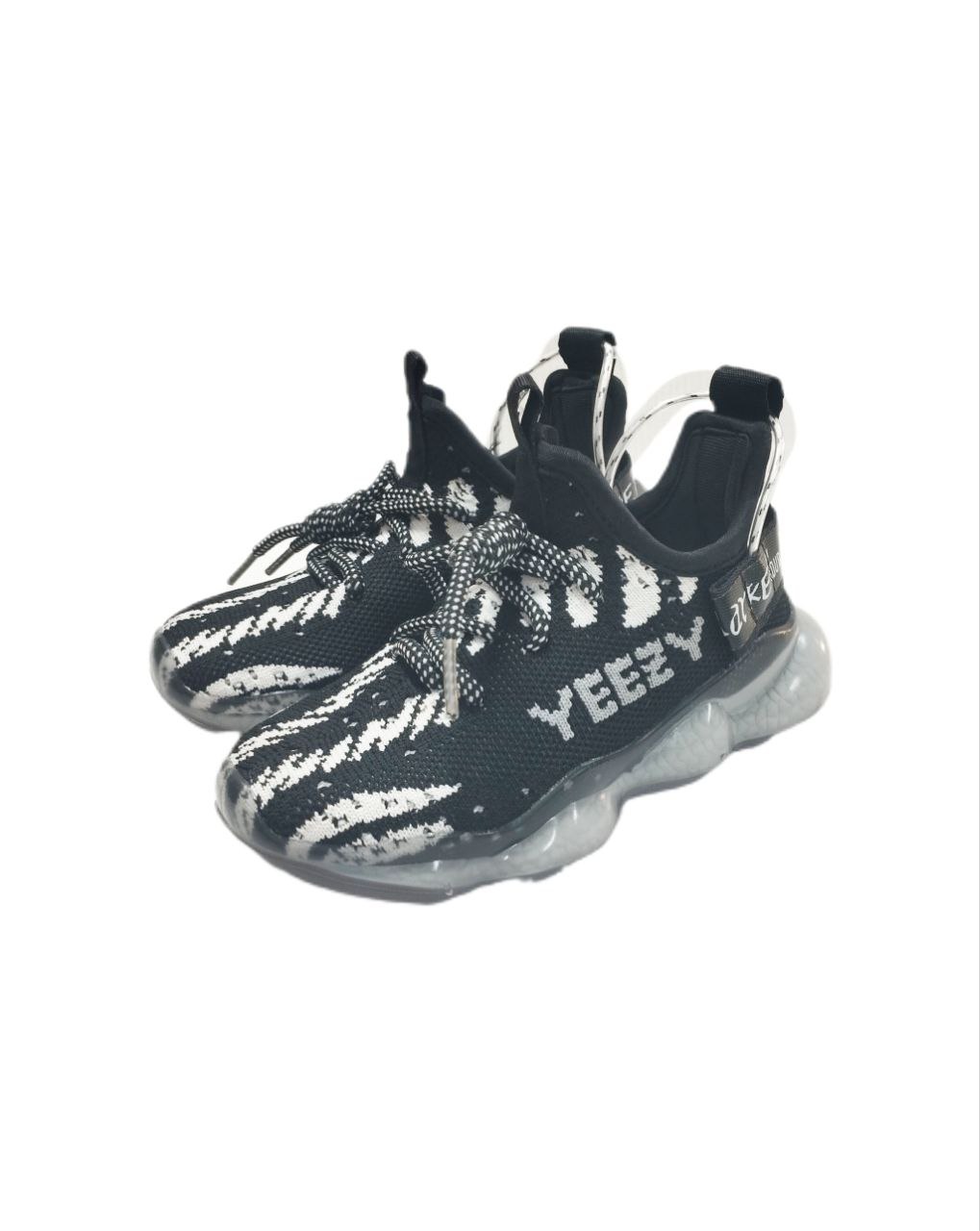 Кроссовки изики черн  B208-2 р27