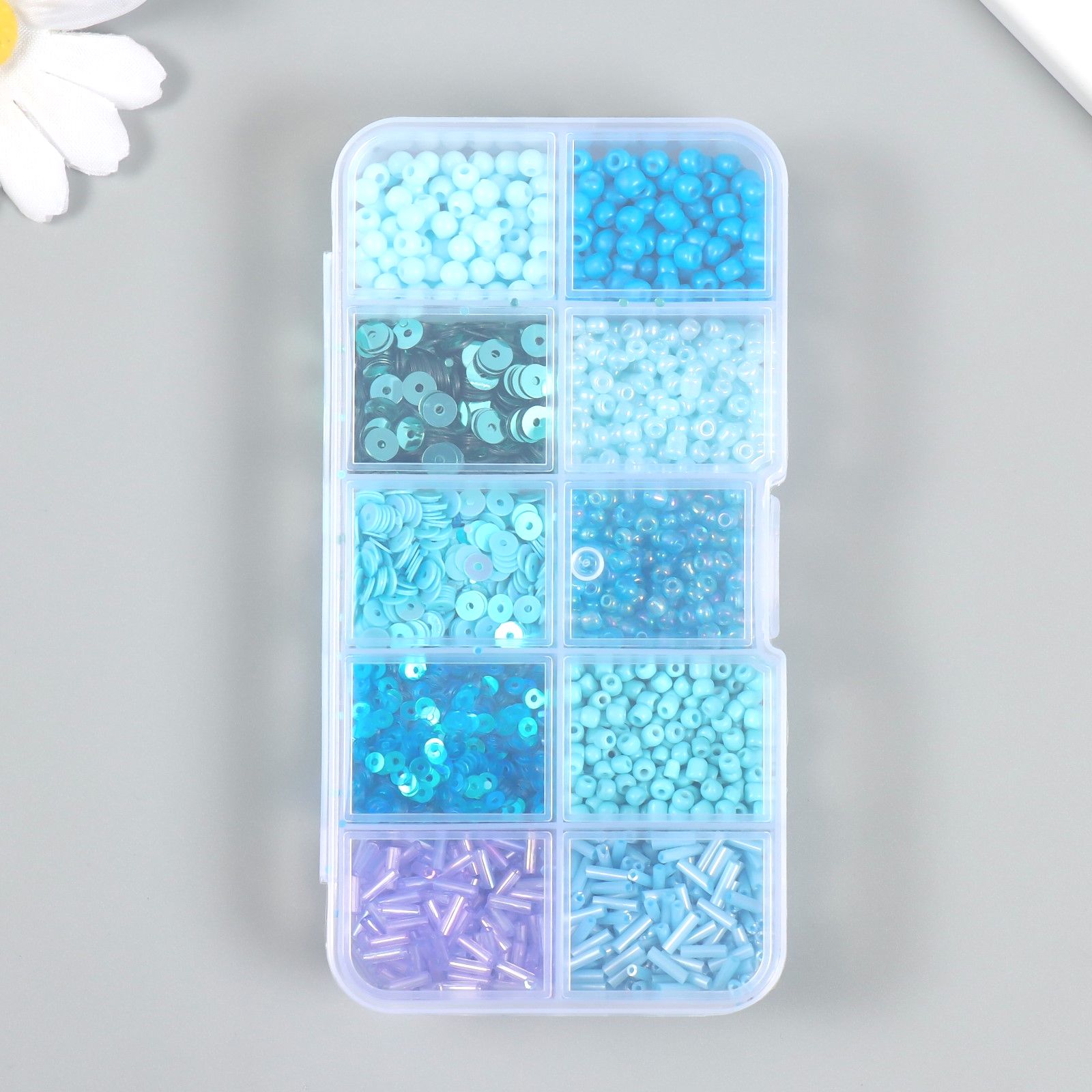 Бисер стекло 6/0, 12/0 в шкатулке Голубой стеклярус и пайетки 12,5х6,5х2 см 10243178