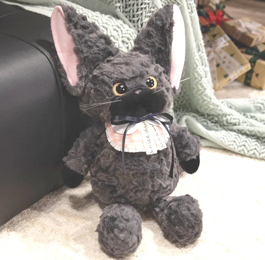 Мягкая игрушка Немецкая кудрявая кошка, цвет черный  (с жемчужным ожерельем) Высота : 80 см