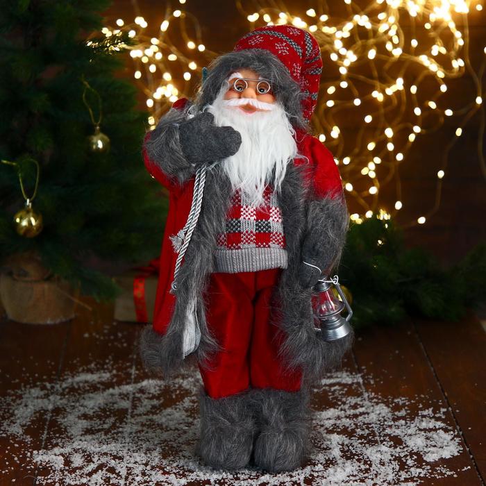 Дед Мороз В красном клетчатом свитере, с фонариком 23х45 см 6938353