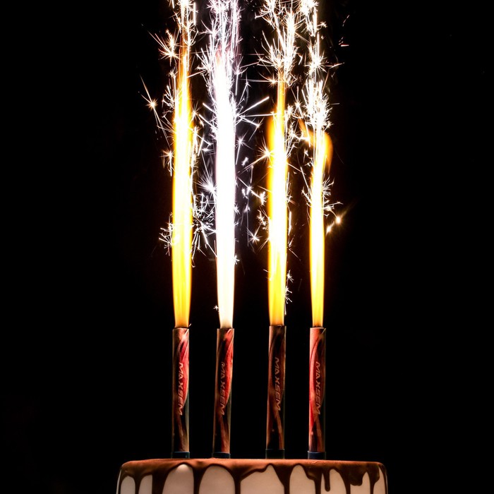 Набор тортовых свечей Фонтаны 10 см (4 шт) Радужное пламя 5258626