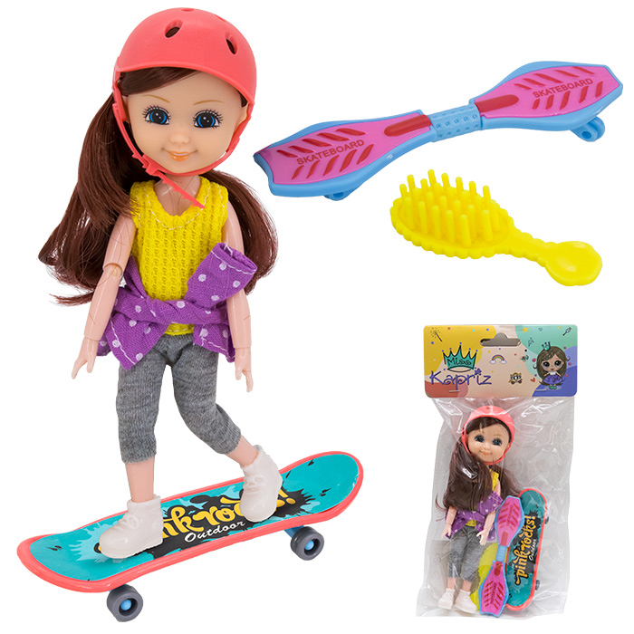 Кукла малышка Miss Kapriz 53825YS со скейтом в пак. (Вид 1)
