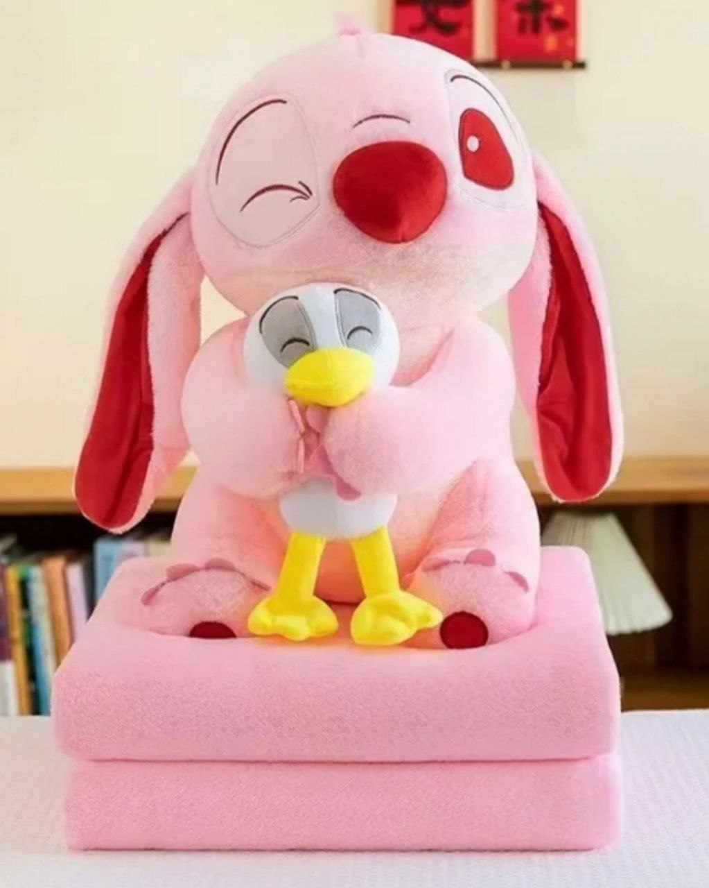 Мягкая игрушка Стич с пледом, 45 см арт.K555-475 (Вид 3)