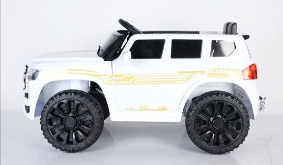 Электромобиль белый 001 EVA 2WD