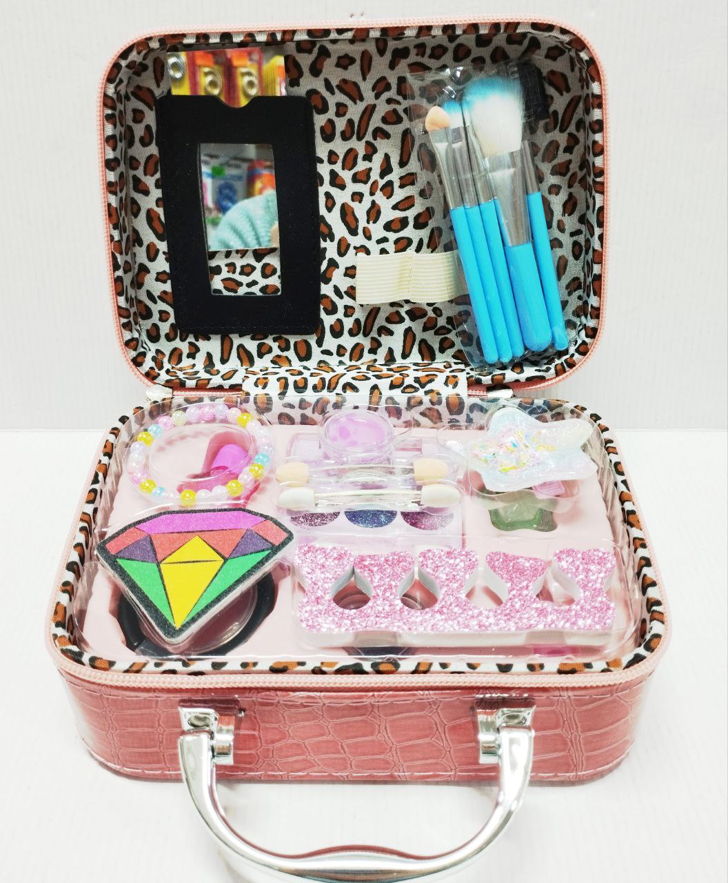 Набор декоративной косметики арт.D17-C034-5C (Вид 2)