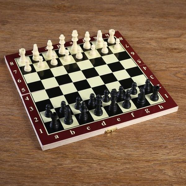 Шахматы деревянные (поле 29 см) фигуры из пластика P00040 М