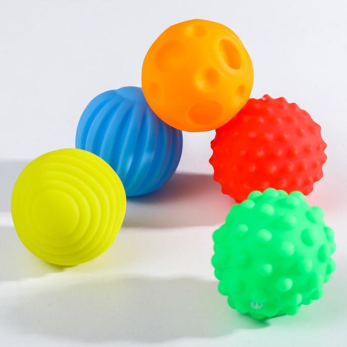 Подарочный набор развивающих мячиков Паровозик 5 шт. 4916699 (Вид 2)