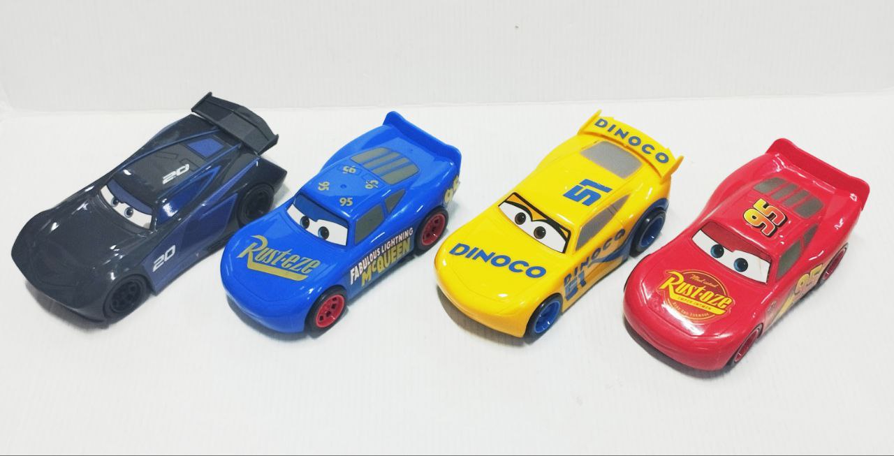 Машинки в асс пластмас